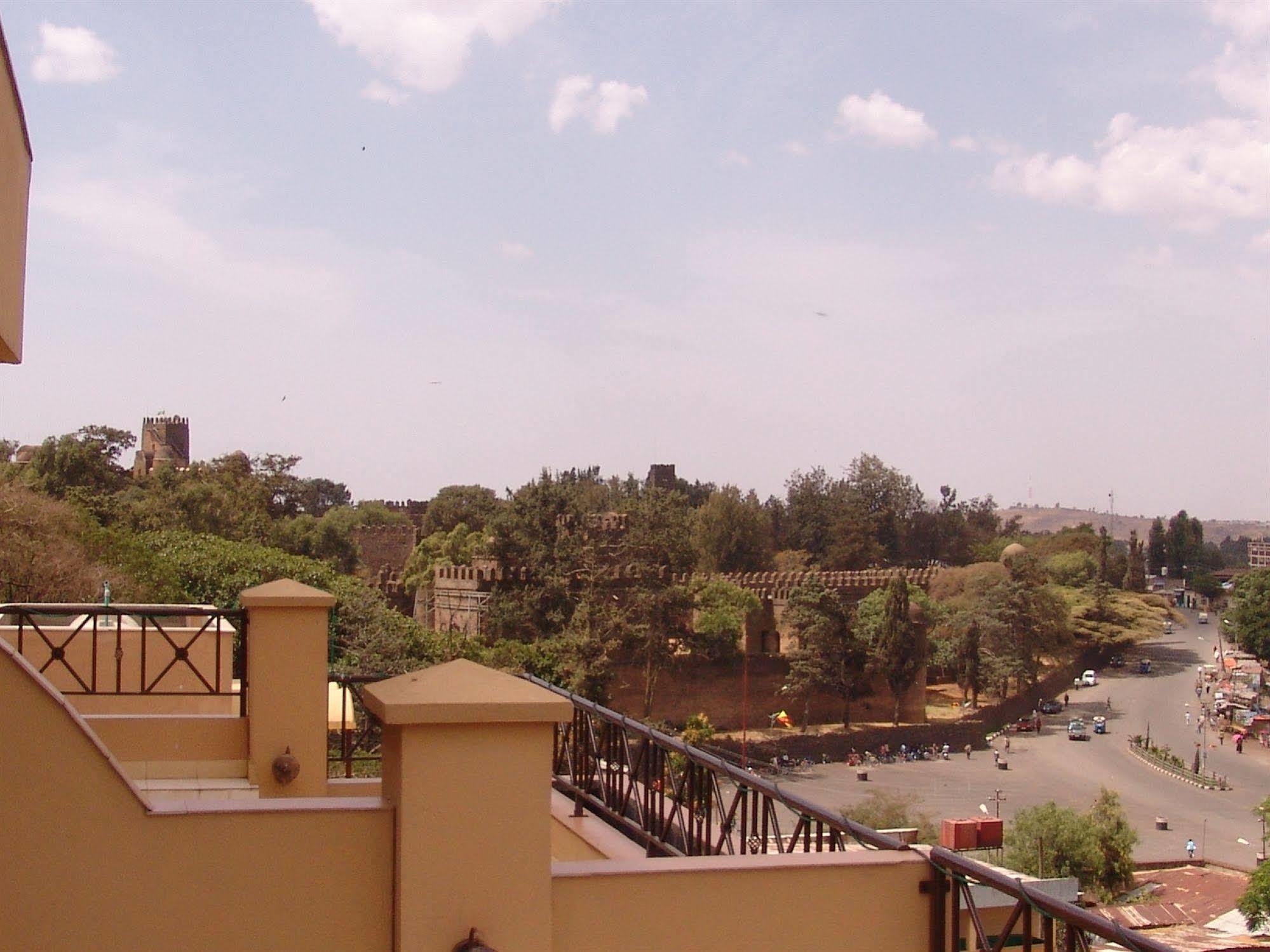 Taye Belay Hotel Γκόνταρ Εξωτερικό φωτογραφία