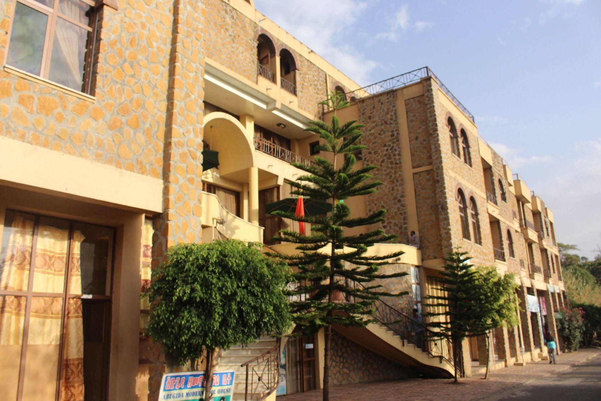 Taye Belay Hotel Γκόνταρ Εξωτερικό φωτογραφία
